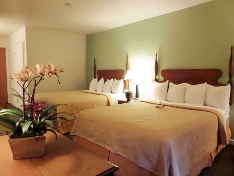 Quality Inn & Suites Tulare Bagian luar foto